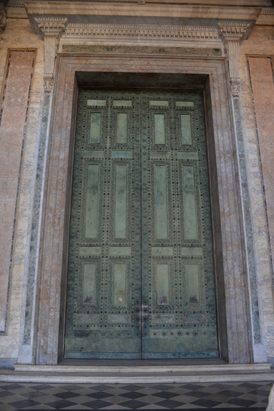 bronze_door_floor_st.john_lateran_rome_23oct17a.jpg