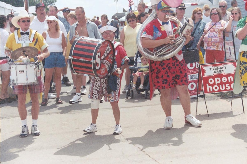 sidewalk_stompers_indianapolis_wisconsin_state_fair_009_dr_25sep03.jpg