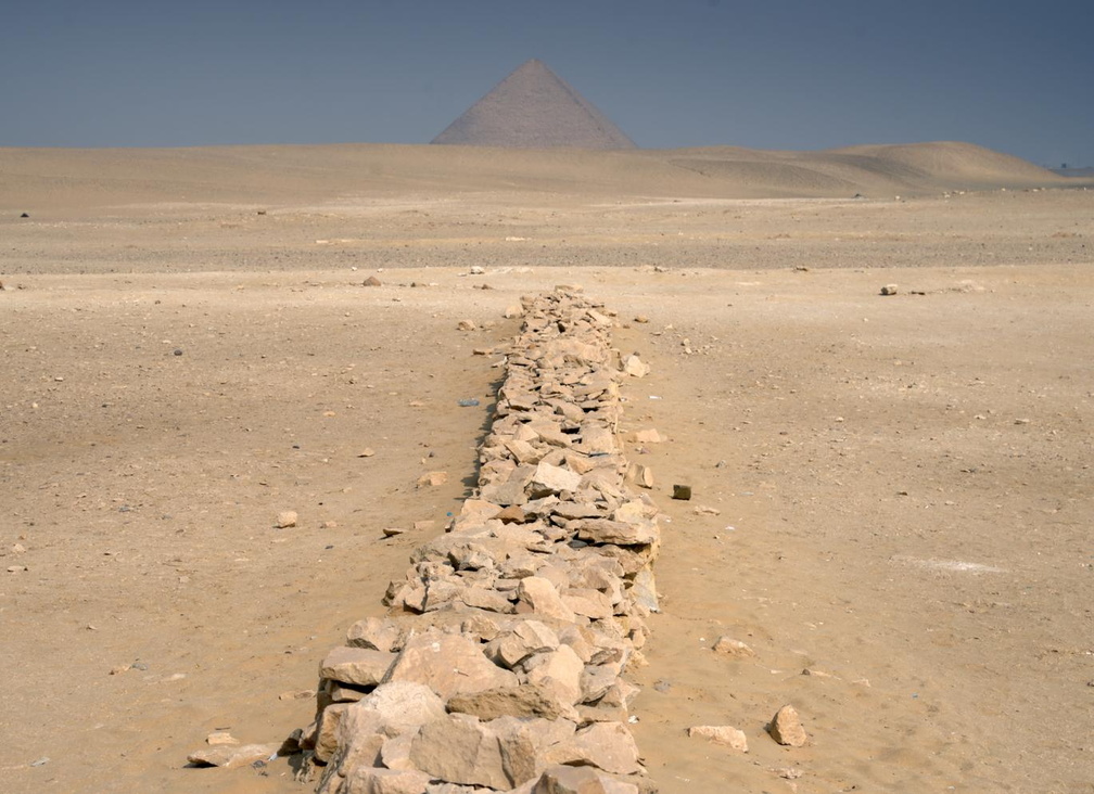red pyramid from bent pyramid along roman wall dahshur saqqara 7568 2nov23zac