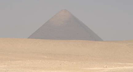 red pyramid from bent pyramid dashur saqqara 7570 2nov23zac